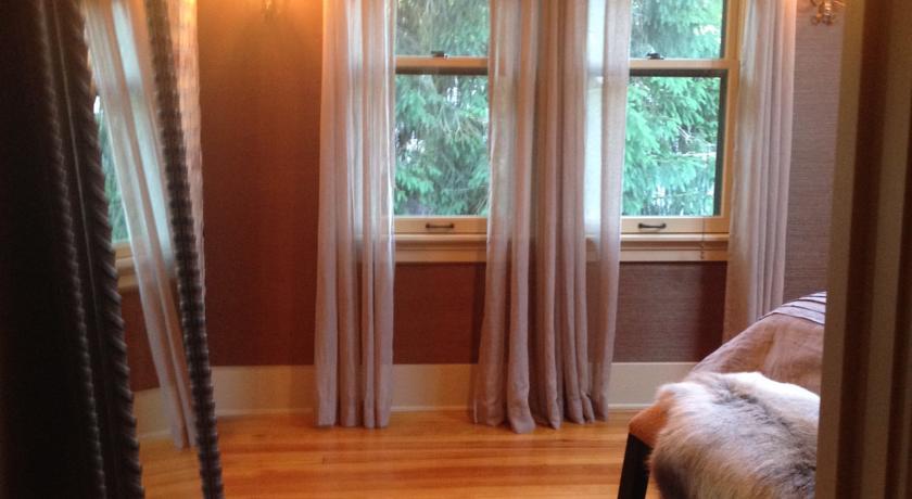 カラマズー Kara'S Kottages Bed & Breakfast エクステリア 写真