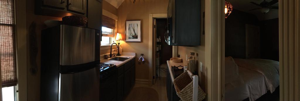 カラマズー Kara'S Kottages Bed & Breakfast エクステリア 写真