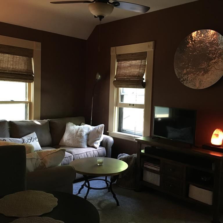 カラマズー Kara'S Kottages Bed & Breakfast エクステリア 写真