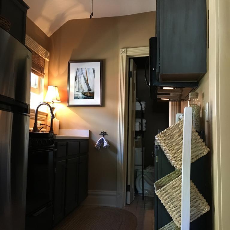 カラマズー Kara'S Kottages Bed & Breakfast エクステリア 写真